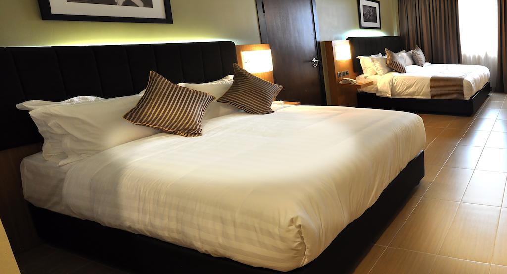 Bendahara Hotel @ Malacca City Экстерьер фото