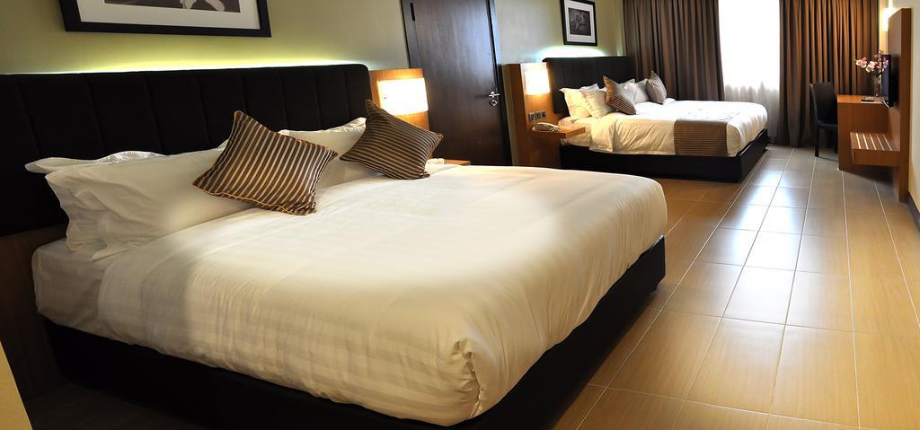 Bendahara Hotel @ Malacca City Экстерьер фото