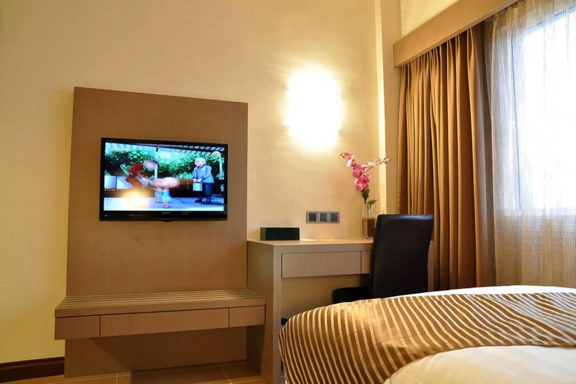 Bendahara Hotel @ Malacca City Экстерьер фото