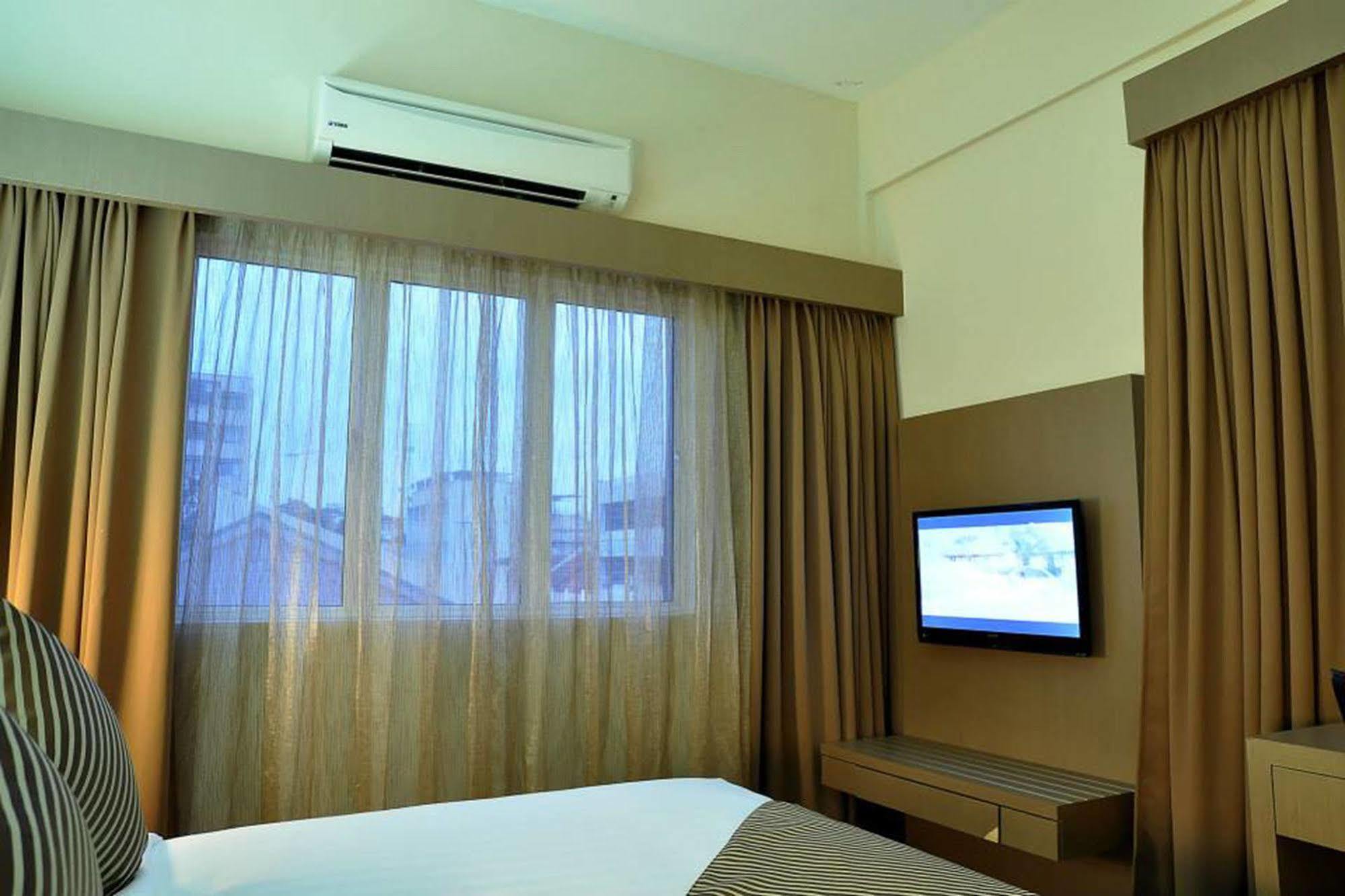 Bendahara Hotel @ Malacca City Экстерьер фото